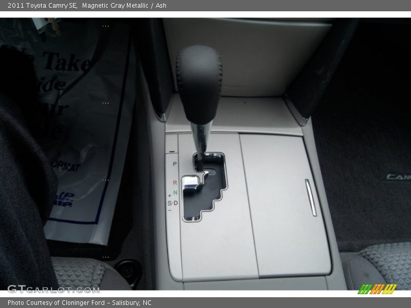 Magnetic Gray Metallic / Ash 2011 Toyota Camry SE