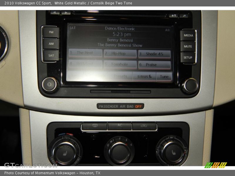 White Gold Metallic / Cornsilk Beige Two Tone 2010 Volkswagen CC Sport