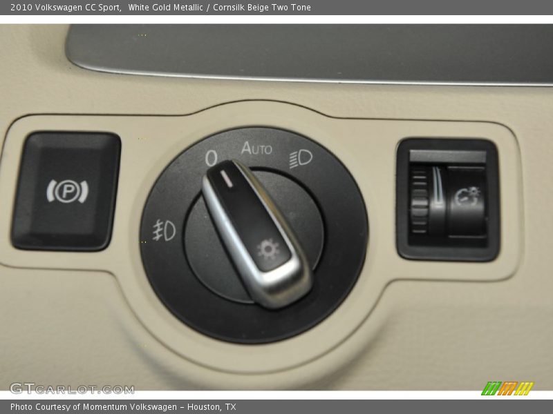 White Gold Metallic / Cornsilk Beige Two Tone 2010 Volkswagen CC Sport