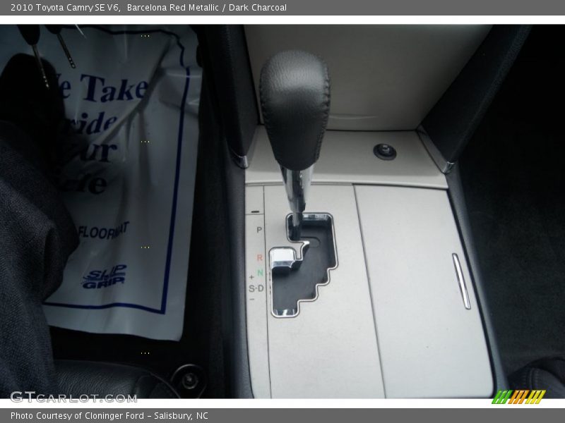 Barcelona Red Metallic / Dark Charcoal 2010 Toyota Camry SE V6