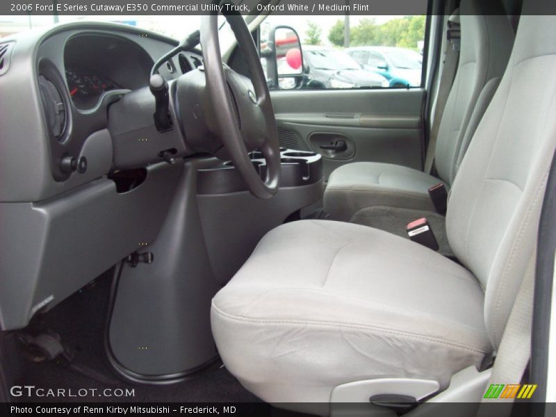 Oxford White / Medium Flint 2006 Ford E Series Cutaway E350 Commercial Utility Truck