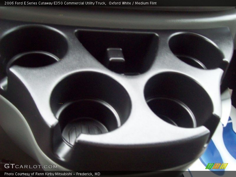 Oxford White / Medium Flint 2006 Ford E Series Cutaway E350 Commercial Utility Truck