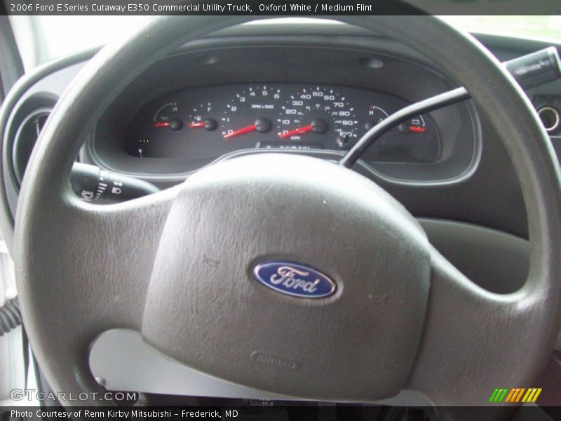 Oxford White / Medium Flint 2006 Ford E Series Cutaway E350 Commercial Utility Truck