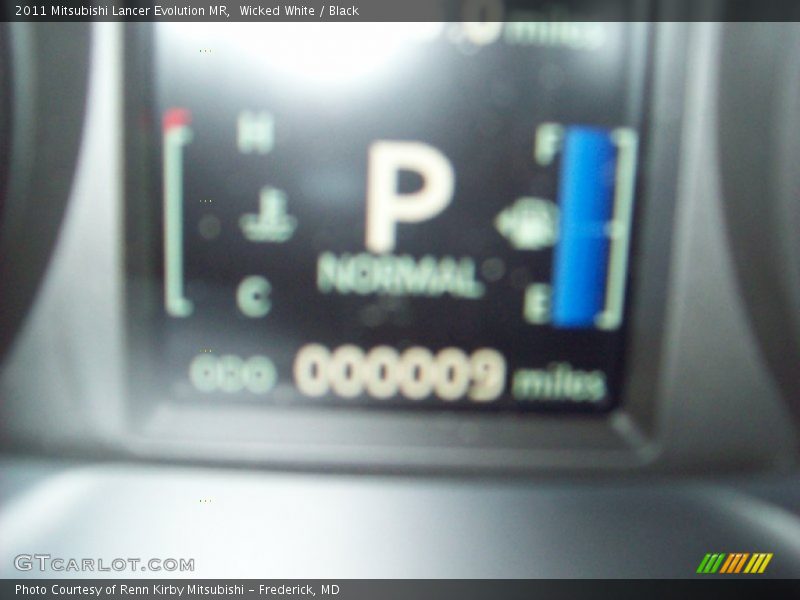 Wicked White / Black 2011 Mitsubishi Lancer Evolution MR