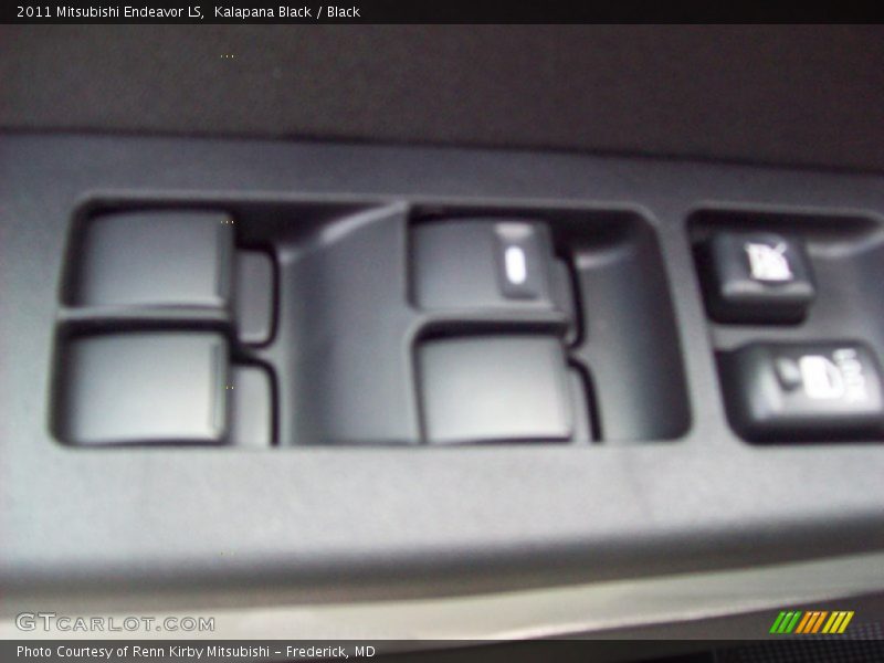 Kalapana Black / Black 2011 Mitsubishi Endeavor LS