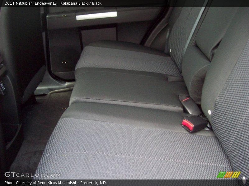 Kalapana Black / Black 2011 Mitsubishi Endeavor LS