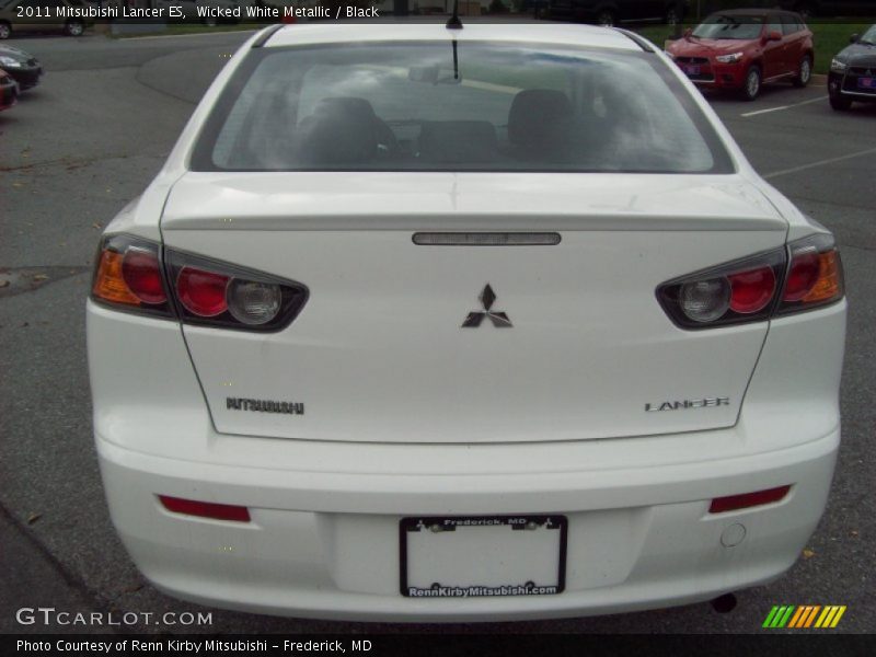 Wicked White Metallic / Black 2011 Mitsubishi Lancer ES