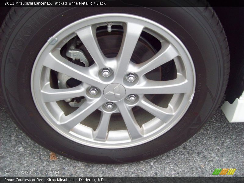 Wicked White Metallic / Black 2011 Mitsubishi Lancer ES