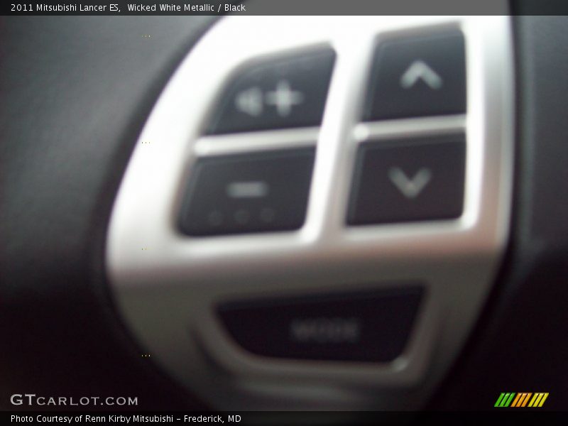 Wicked White Metallic / Black 2011 Mitsubishi Lancer ES