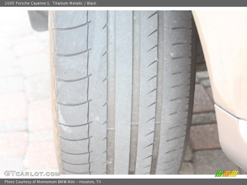 Titanium Metallic / Black 2005 Porsche Cayenne S
