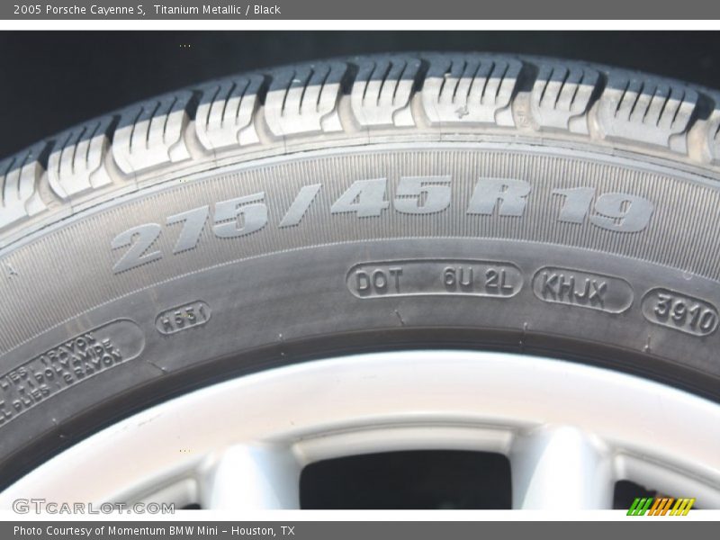 Titanium Metallic / Black 2005 Porsche Cayenne S