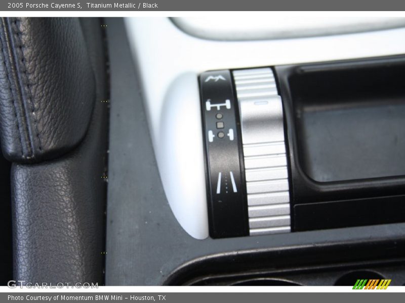 Titanium Metallic / Black 2005 Porsche Cayenne S