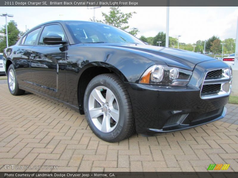 Brilliant Black Crystal Pearl / Black/Light Frost Beige 2011 Dodge Charger SE