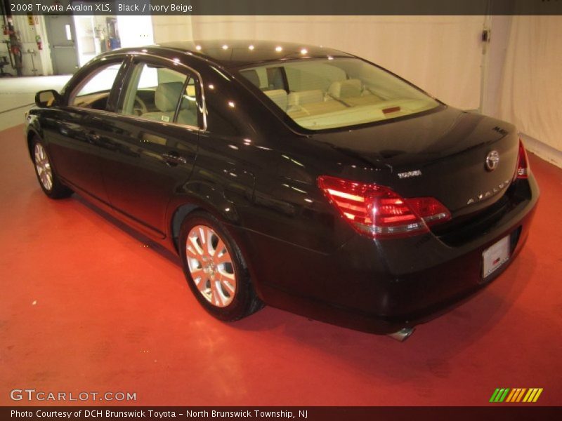 Black / Ivory Beige 2008 Toyota Avalon XLS