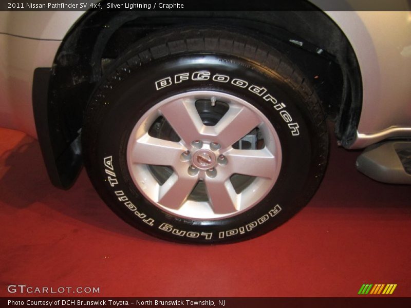 Silver Lightning / Graphite 2011 Nissan Pathfinder SV 4x4