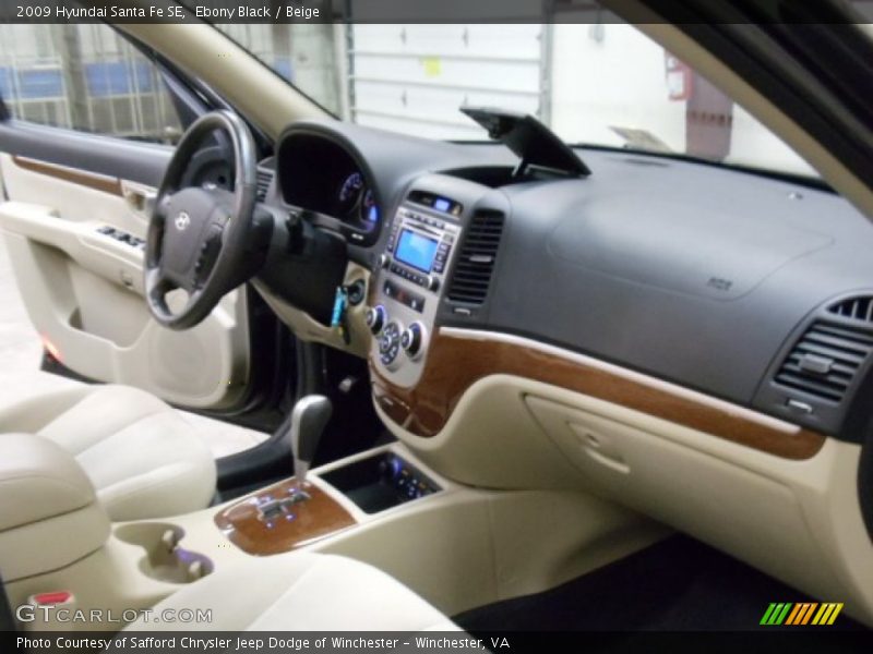 Ebony Black / Beige 2009 Hyundai Santa Fe SE