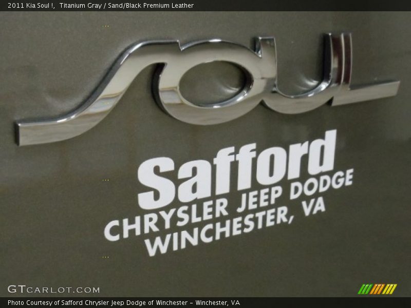 Titanium Gray / Sand/Black Premium Leather 2011 Kia Soul !
