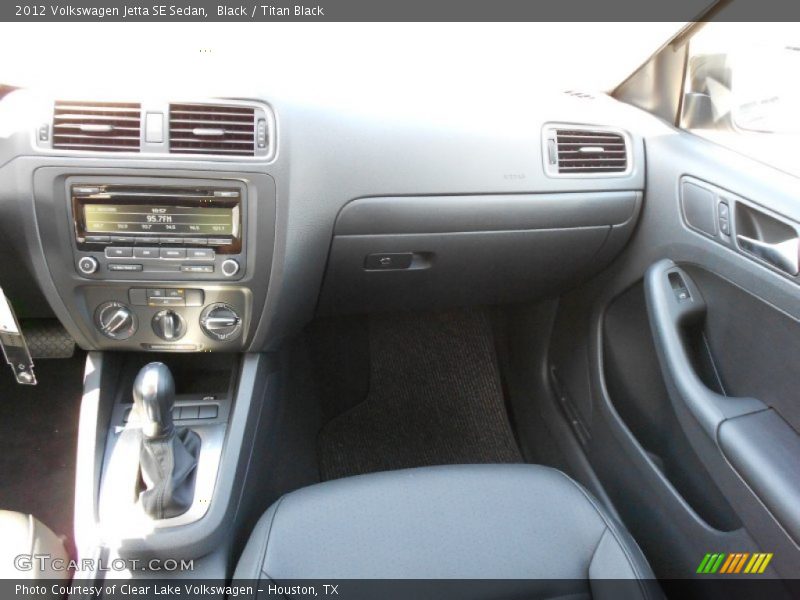 Black / Titan Black 2012 Volkswagen Jetta SE Sedan