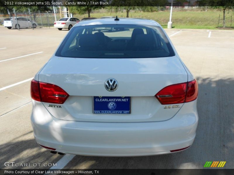 Candy White / Titan Black 2012 Volkswagen Jetta SEL Sedan
