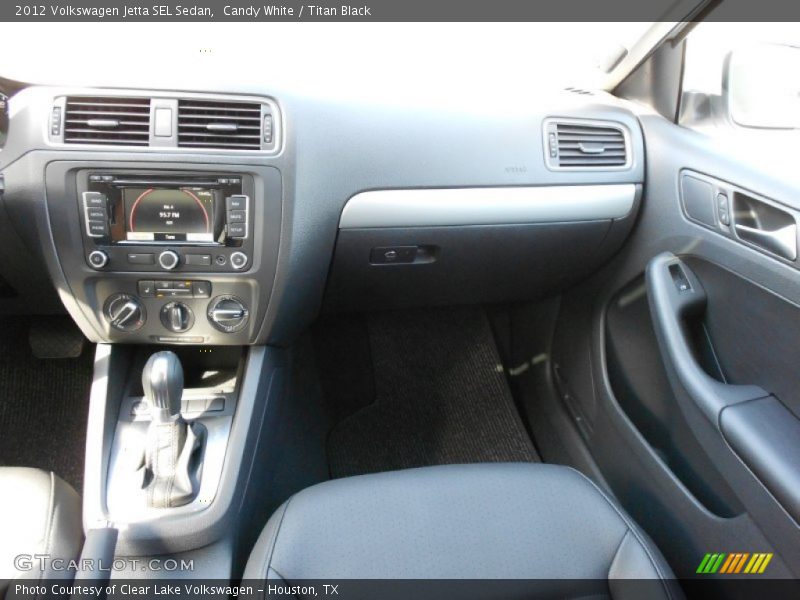 Candy White / Titan Black 2012 Volkswagen Jetta SEL Sedan