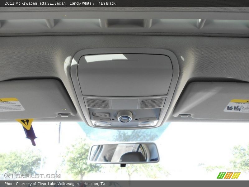 Candy White / Titan Black 2012 Volkswagen Jetta SEL Sedan