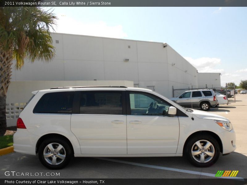 Calla Lily White / Sierra Stone 2011 Volkswagen Routan SE