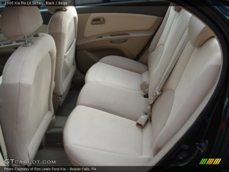  2006 Rio LX Sedan Beige Interior