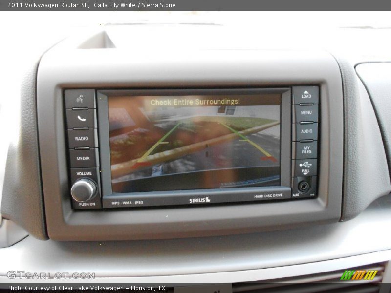 Calla Lily White / Sierra Stone 2011 Volkswagen Routan SE