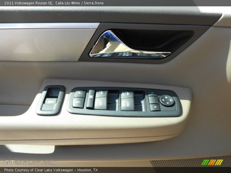 Calla Lily White / Sierra Stone 2011 Volkswagen Routan SE