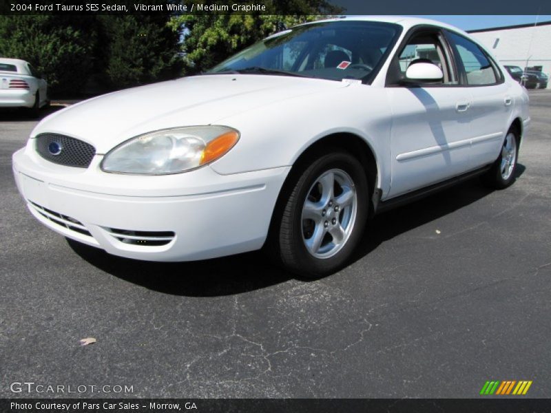 Vibrant White / Medium Graphite 2004 Ford Taurus SES Sedan