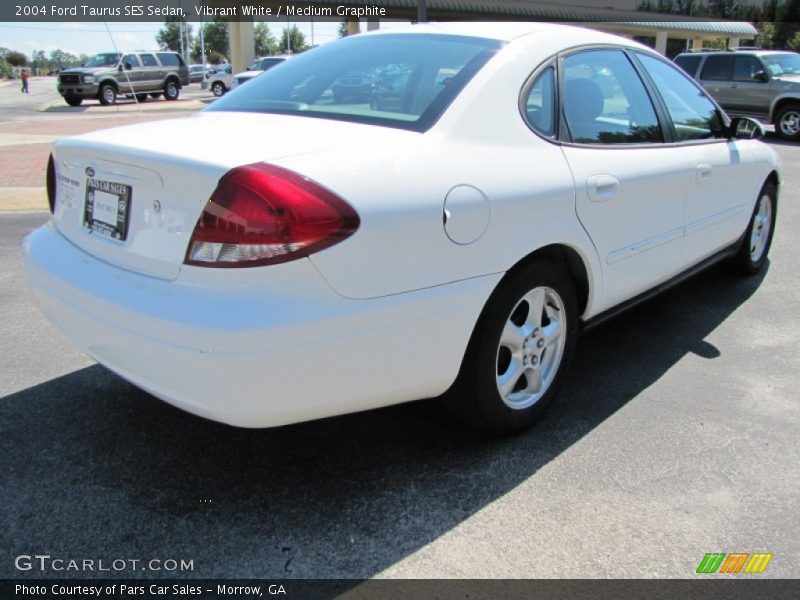 Vibrant White / Medium Graphite 2004 Ford Taurus SES Sedan