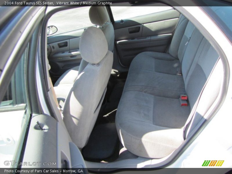 Vibrant White / Medium Graphite 2004 Ford Taurus SES Sedan