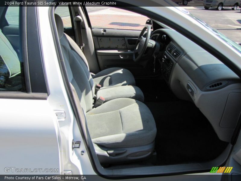 Vibrant White / Medium Graphite 2004 Ford Taurus SES Sedan