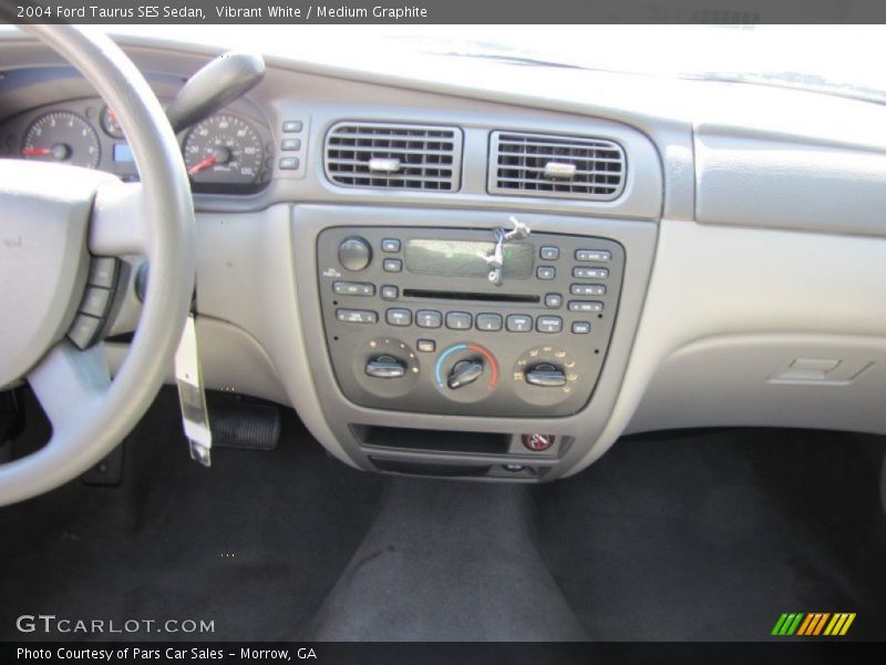 Vibrant White / Medium Graphite 2004 Ford Taurus SES Sedan