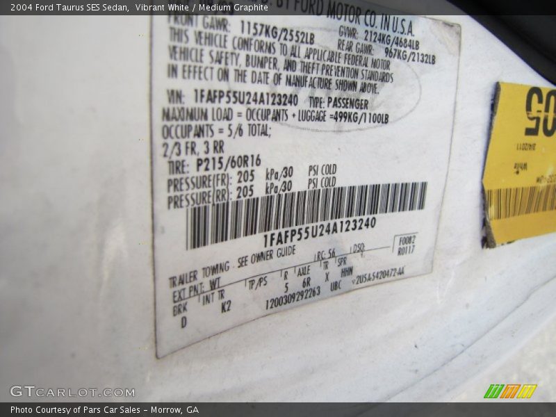 Vibrant White / Medium Graphite 2004 Ford Taurus SES Sedan