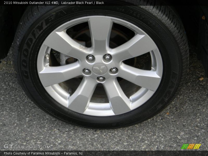 Labrador Black Pearl / Black 2010 Mitsubishi Outlander XLS 4WD