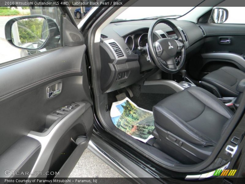  2010 Outlander XLS 4WD Black Interior
