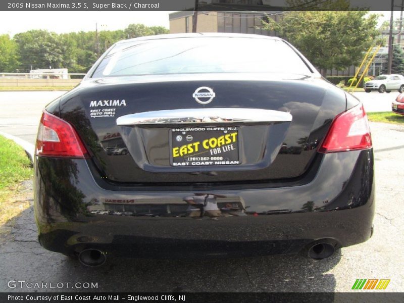 Super Black / Charcoal 2009 Nissan Maxima 3.5 S