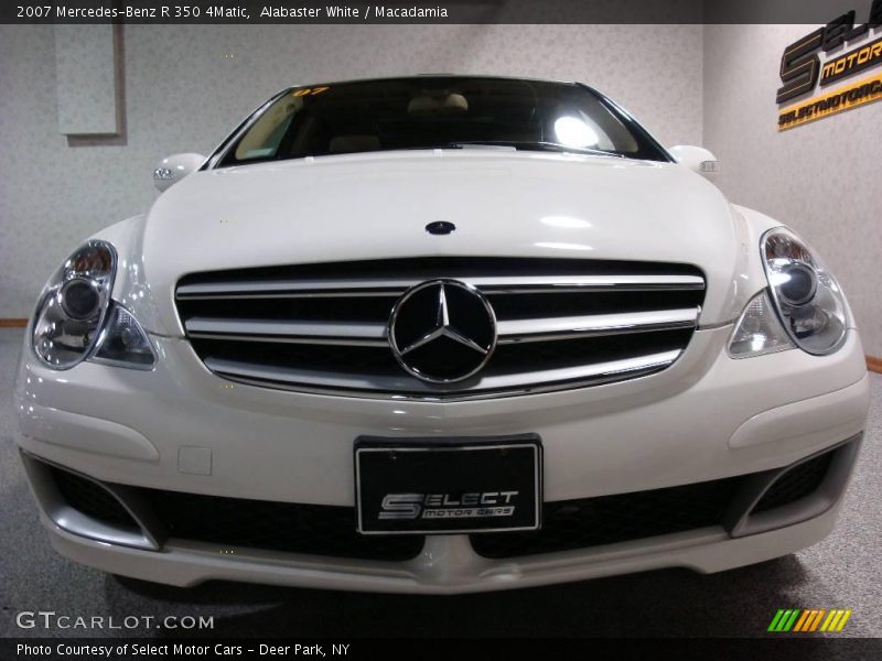 Alabaster White / Macadamia 2007 Mercedes-Benz R 350 4Matic