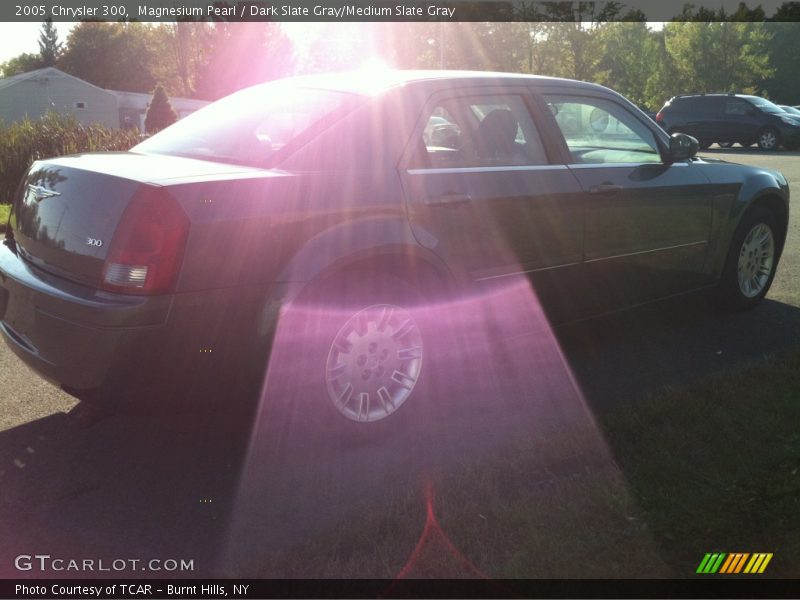 Magnesium Pearl / Dark Slate Gray/Medium Slate Gray 2005 Chrysler 300