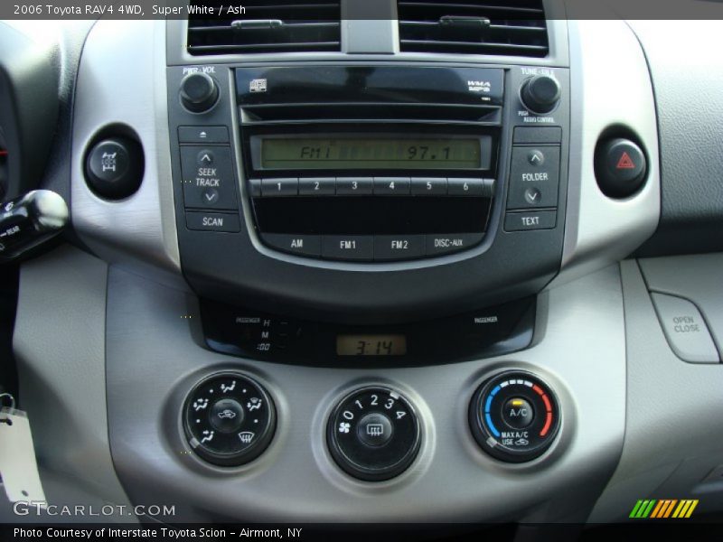 Super White / Ash 2006 Toyota RAV4 4WD