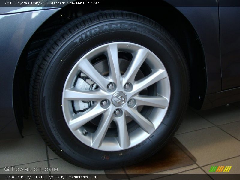 Magnetic Gray Metallic / Ash 2011 Toyota Camry XLE