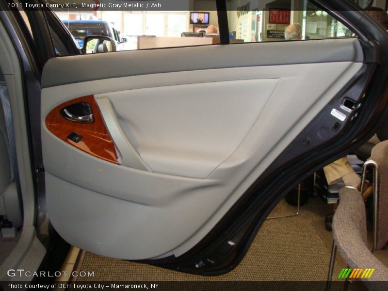 Magnetic Gray Metallic / Ash 2011 Toyota Camry XLE