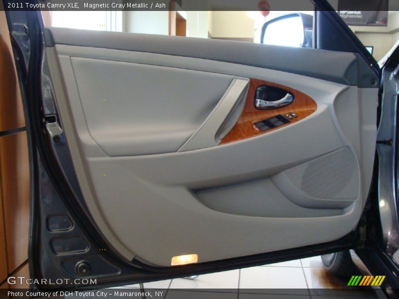 Magnetic Gray Metallic / Ash 2011 Toyota Camry XLE