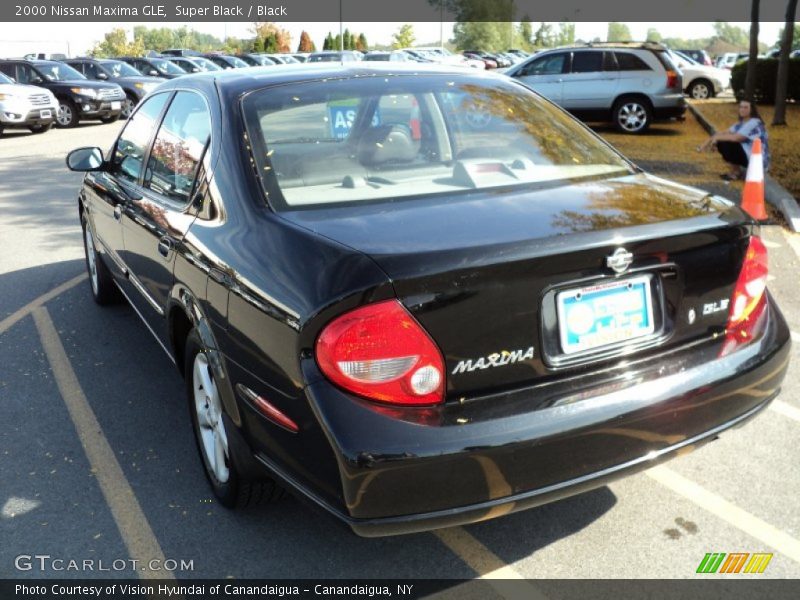 Super Black / Black 2000 Nissan Maxima GLE