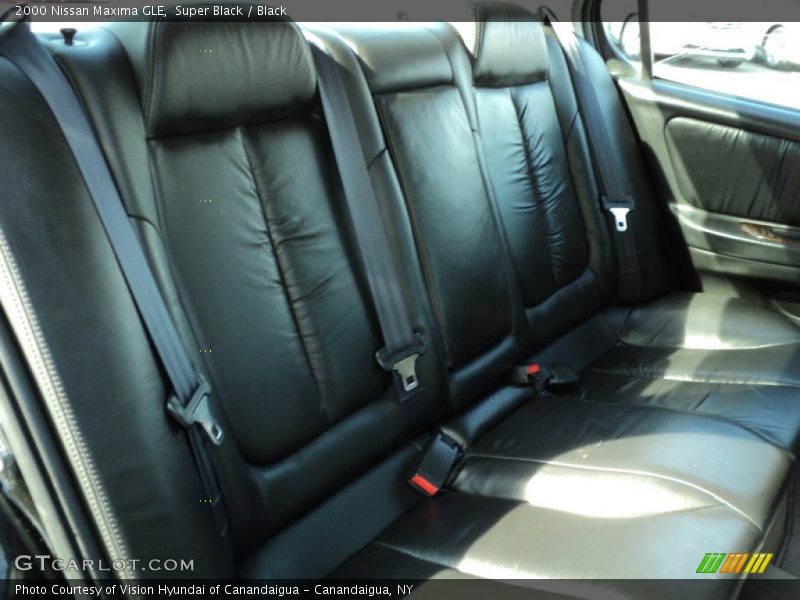 Super Black / Black 2000 Nissan Maxima GLE