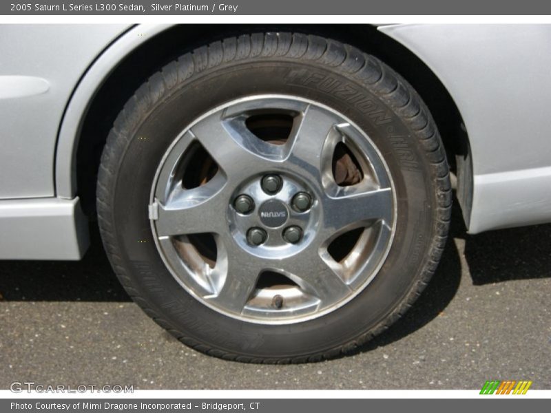 Silver Platinum / Grey 2005 Saturn L Series L300 Sedan