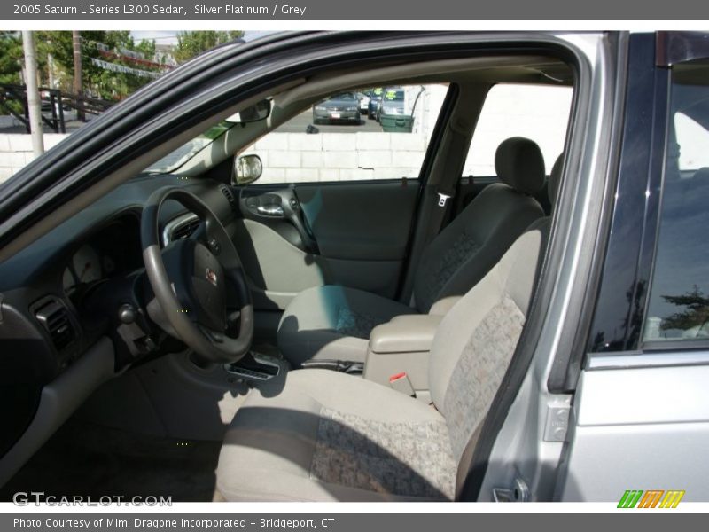 Silver Platinum / Grey 2005 Saturn L Series L300 Sedan