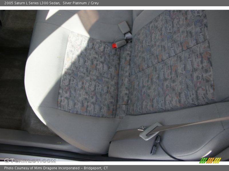 Silver Platinum / Grey 2005 Saturn L Series L300 Sedan