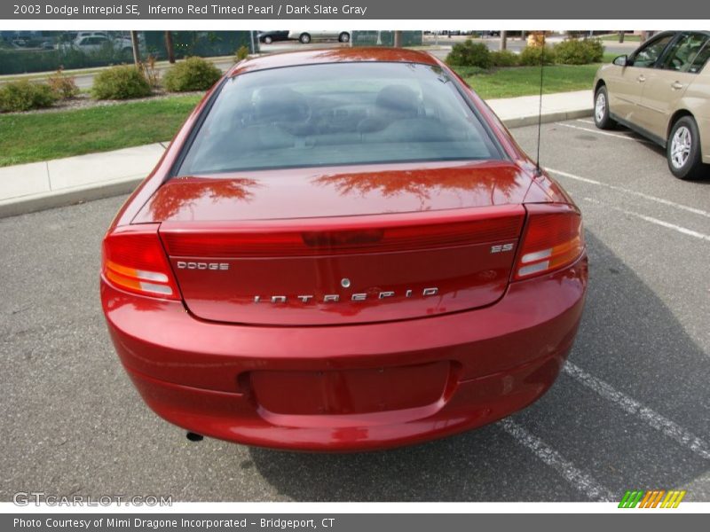 Inferno Red Tinted Pearl / Dark Slate Gray 2003 Dodge Intrepid SE